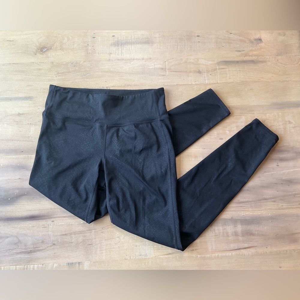 Athleta Leggings Black and Gray snakeskin look